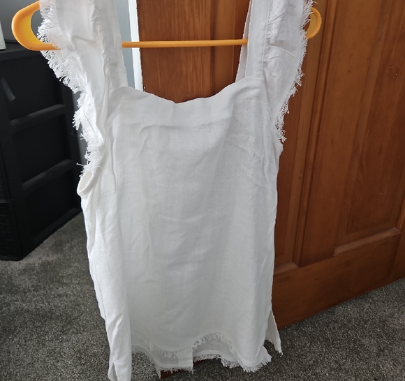 Doe & Rae Off-White Button Front Linen Blouse - Picture 3 of 5